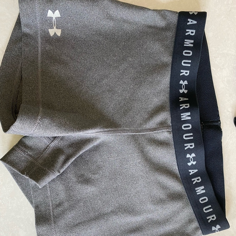 Like New UA compression shorts- heat gear.